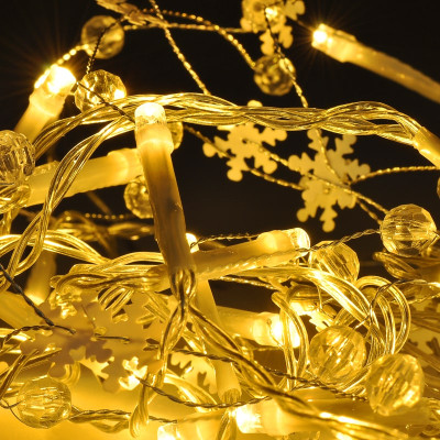 Řetěz LED vánoční 20 LED Solight S OZDOBNÝMI PŘÍVĚŠKY. 2M. 2X AA